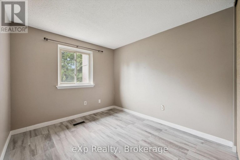 129 - 45 MARKSAM ROAD, Guelph (Willow West/Sugarbush/West Acres), Ontario, N1H6Y9
