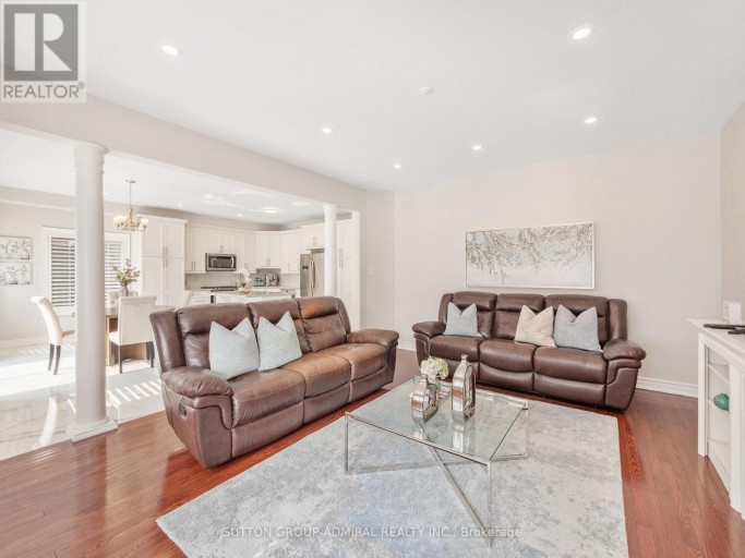 16 CRAIGVALE STREET, Vaughan (Patterson), Ontario, L6A0M3