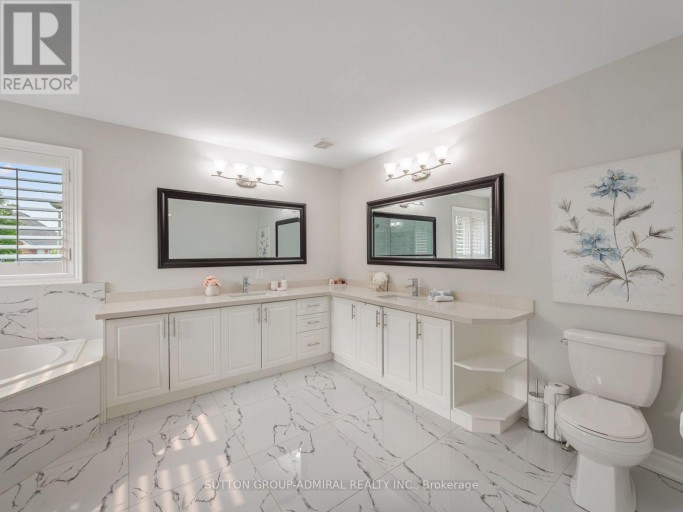 16 CRAIGVALE STREET, Vaughan (Patterson), Ontario, L6A0M3