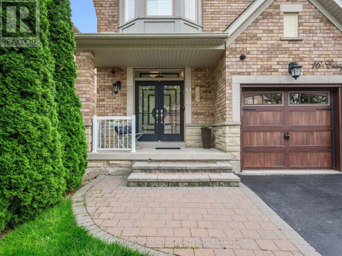16 CRAIGVALE STREET, Vaughan (Patterson), Ontario, L6A0M3