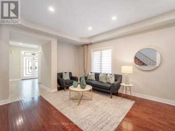 16 CRAIGVALE STREET Vaughan (Patterson) Ontario photo 4