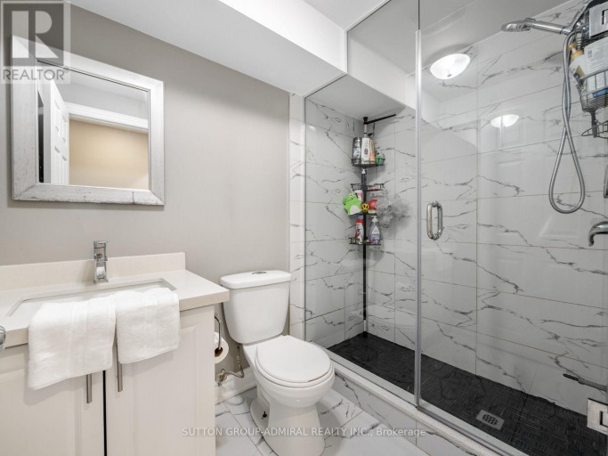 16 CRAIGVALE STREET, Vaughan (Patterson), Ontario, L6A0M3