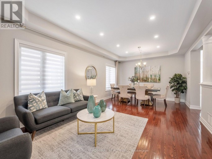 16 CRAIGVALE STREET, Vaughan (Patterson), Ontario, L6A0M3