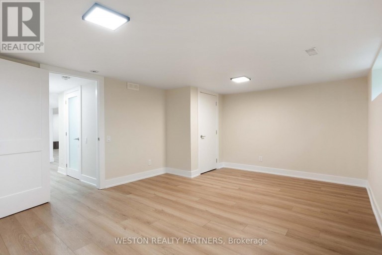 19 MATTICE ROAD, Toronto (Islington-City Centre West), Ontario, M9A1E1