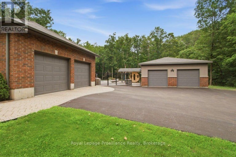 52 OAK RIDGE DRIVE, Quinte West (Sidney Ward), Ontario, K0K3E0