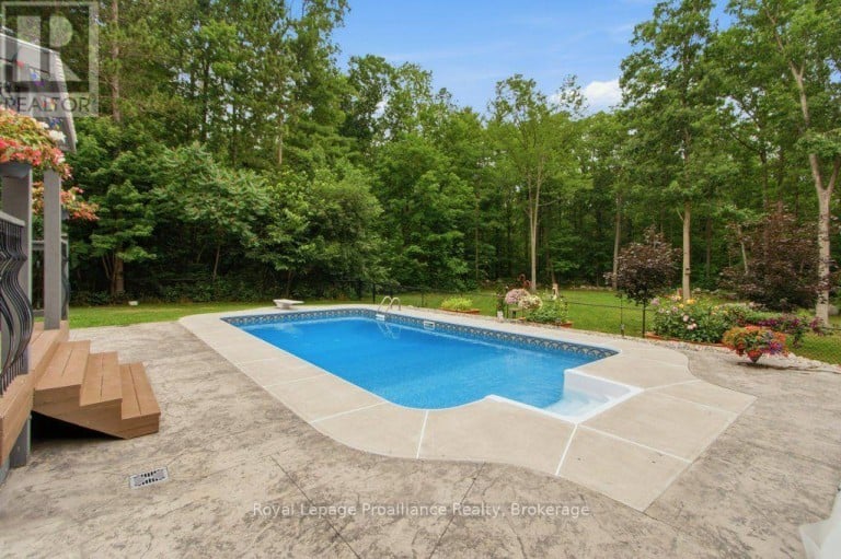 52 OAK RIDGE DRIVE, Quinte West (Sidney Ward), Ontario, K0K3E0