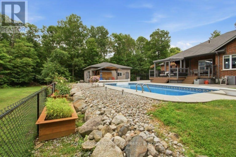 52 OAK RIDGE DRIVE, Quinte West (Sidney Ward), Ontario, K0K3E0