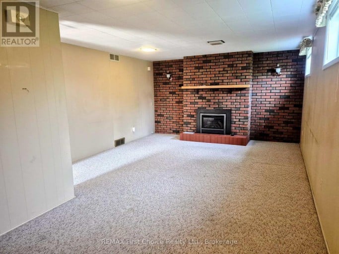 418 WESTVIEW PLACE, Thunder Bay (Northwood Park), Ontario, P7C4M3