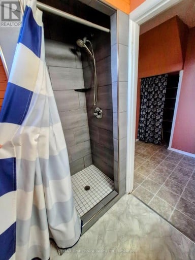 418 WESTVIEW PLACE, Thunder Bay (Northwood Park), Ontario, P7C4M3