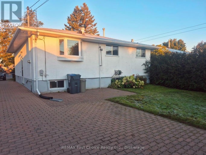 418 WESTVIEW PLACE, Thunder Bay (Northwood Park), Ontario, P7C4M3