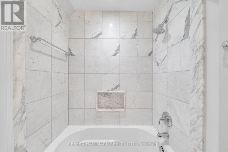 16 ELDERWOOD DRIVE, Toronto (Forest Hill South), Ontario, M5P1W5