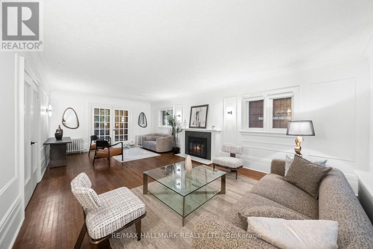 16 ELDERWOOD DRIVE, Toronto (Forest Hill South), Ontario, M5P1W5