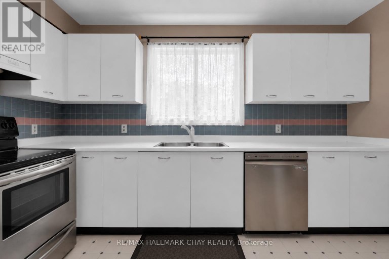 103 - 1 QUAIL CRESCENT, Barrie (Ardagh), Ontario, L4N6W9