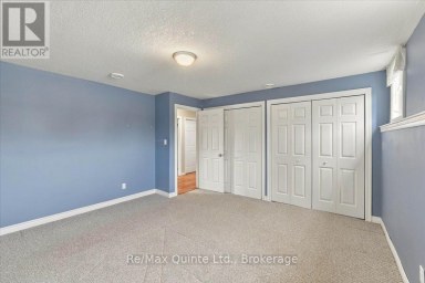 6 CHISHOLM SQUARE Belleville (Belleville Ward) Ontario photo 24