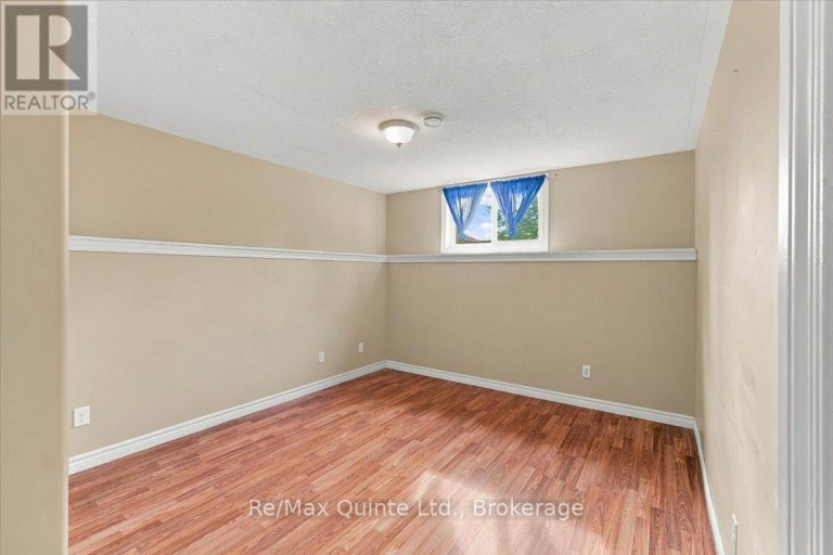 6 CHISHOLM SQUARE, Belleville (Belleville Ward), Ontario, K8N5Z4