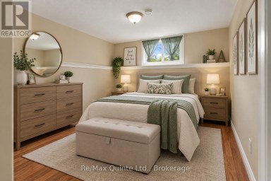 6 CHISHOLM SQUARE Belleville (Belleville Ward) Ontario photo 27