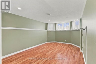 6 CHISHOLM SQUARE Belleville (Belleville Ward) Ontario photo 28