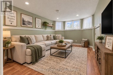 6 CHISHOLM SQUARE Belleville (Belleville Ward) Ontario photo 29