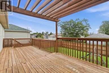 6 CHISHOLM SQUARE Belleville (Belleville Ward) Ontario photo 30