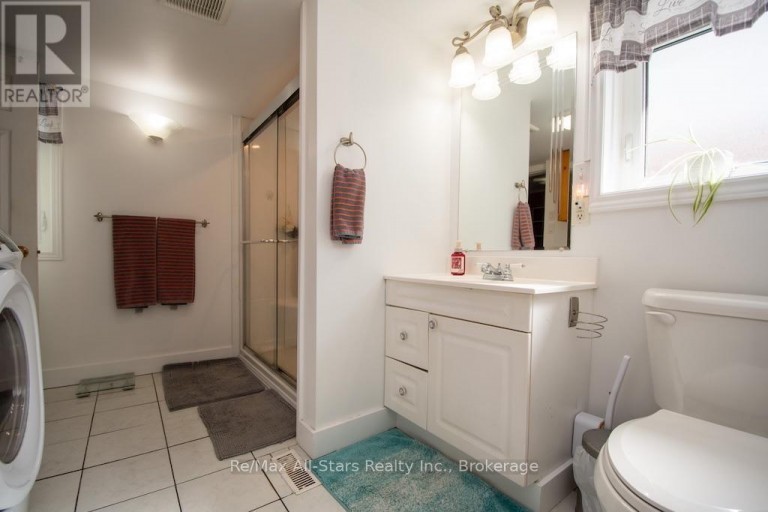 23 WOLFE STREET, Kawartha Lakes (Lindsay), Ontario, K9V2J3