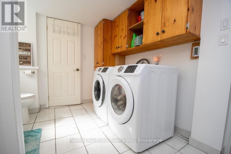 23 WOLFE STREET, Kawartha Lakes (Lindsay), Ontario, K9V2J3