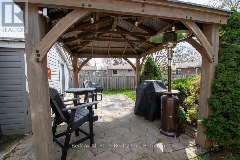 23 WOLFE STREET, Kawartha Lakes (Lindsay), Ontario, K9V2J3