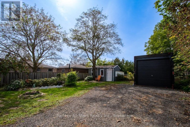 23 WOLFE STREET, Kawartha Lakes (Lindsay), Ontario, K9V2J3