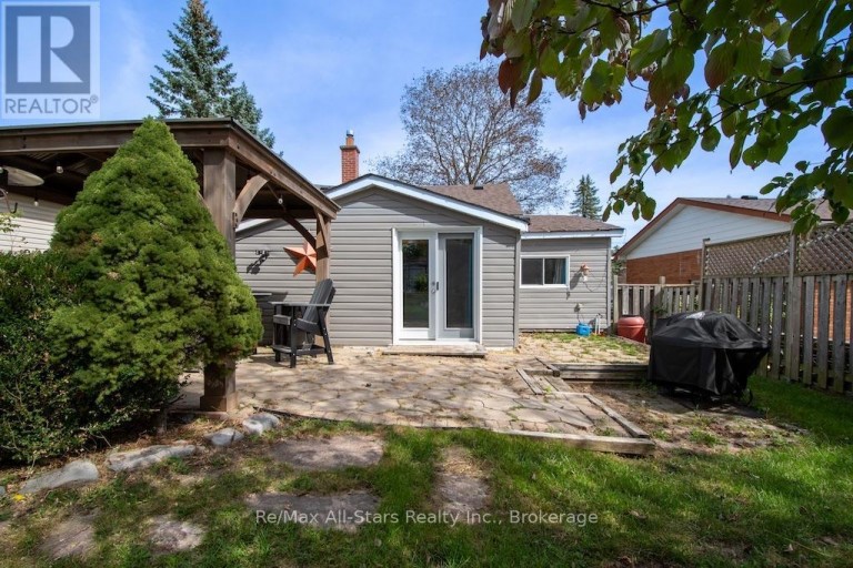 23 WOLFE STREET, Kawartha Lakes (Lindsay), Ontario, K9V2J3