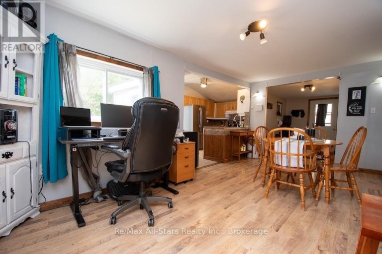 23 WOLFE STREET, Kawartha Lakes (Lindsay), Ontario, K9V2J3