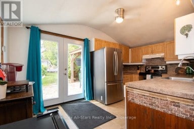 23 WOLFE STREET Kawartha Lakes (Lindsay) Ontario photo 7