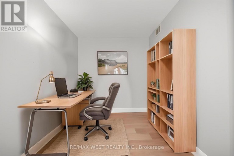 801 - 3650 KINGSTON ROAD, Toronto (Scarborough Village), Ontario, M1M3X9