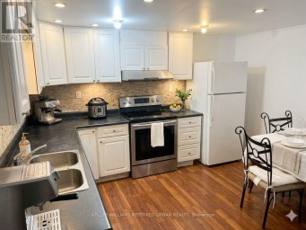 47 CROSLAND DRIVE Toronto (Wexford-Maryvale) Ontario photo 2