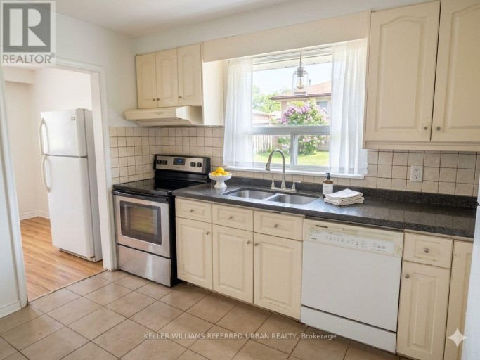 47 CROSLAND DRIVE, Toronto (Wexford-Maryvale), Ontario, M1R4M9