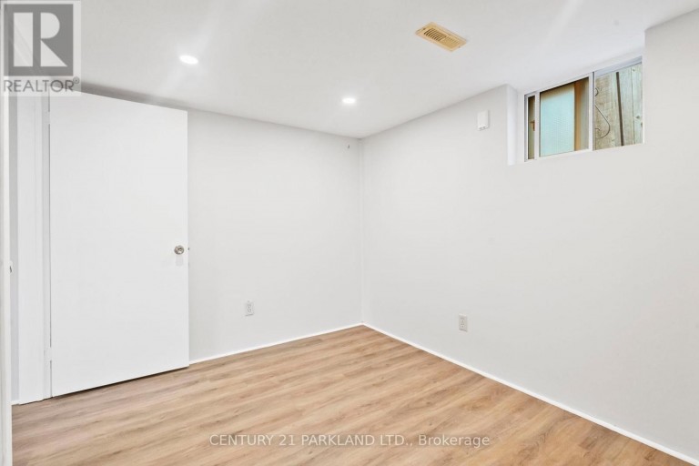 BSMT - 35 PRINCEMERE CRESCENT, Toronto (Wexford-Maryvale), Ontario, M1R3X1