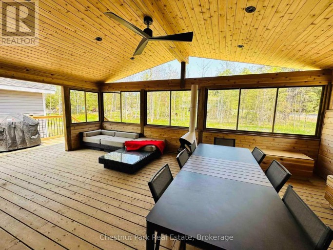1002 CHIPPAWA AVENUE, Gravenhurst (Muskoka (S)), Ontario, P1P1T5