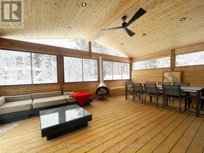 1002 CHIPPAWA AVENUE, Gravenhurst (Muskoka (S)), Ontario, P1P1T5