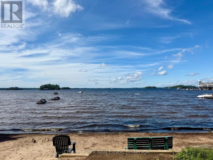 1002 CHIPPAWA AVENUE, Gravenhurst (Muskoka (S)), Ontario, P1P1T5