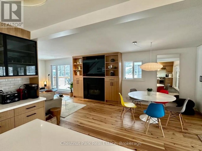 1002 CHIPPAWA AVENUE, Gravenhurst (Muskoka (S)), Ontario, P1P1T5