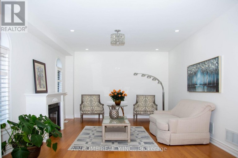 72 BRASS DRIVE, Richmond Hill (Jefferson), Ontario, L4E4T5