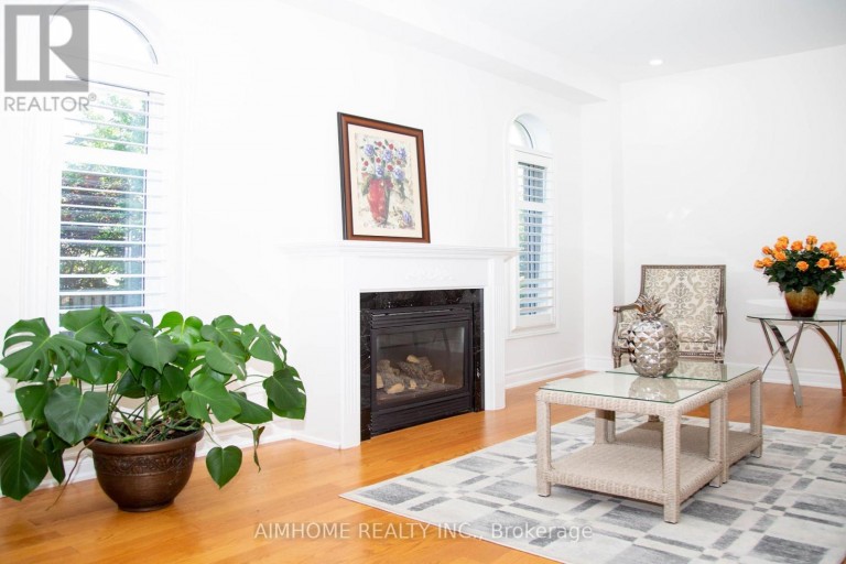72 BRASS DRIVE, Richmond Hill (Jefferson), Ontario, L4E4T5