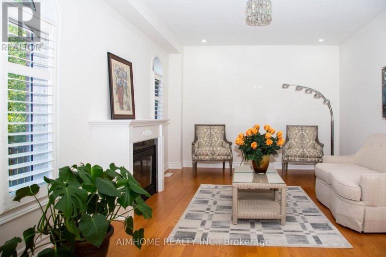 72 BRASS DRIVE, Richmond Hill (Jefferson), Ontario, L4E4T5