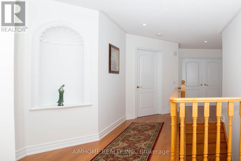 72 BRASS DRIVE, Richmond Hill (Jefferson), Ontario, L4E4T5
