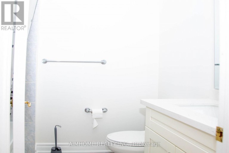 72 BRASS DRIVE, Richmond Hill (Jefferson), Ontario, L4E4T5