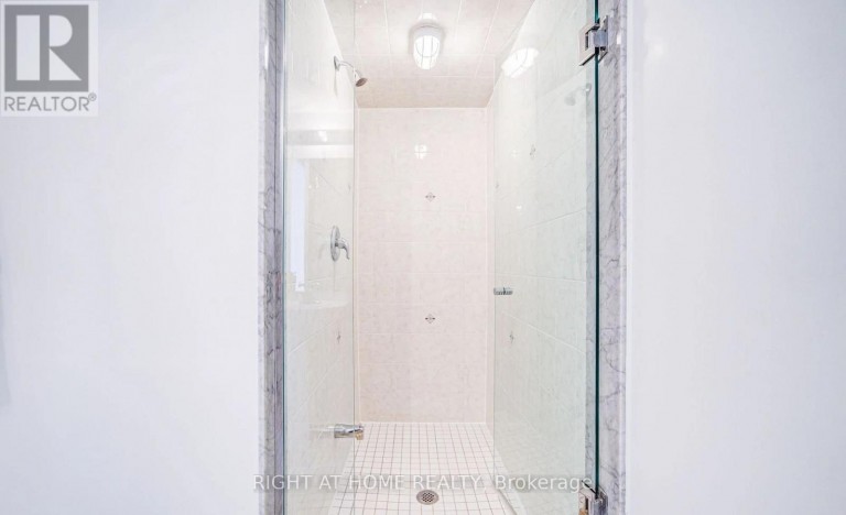 #17 - 2484 POST ROAD, Oakville (RO River Oaks), Ontario, L6H0G6