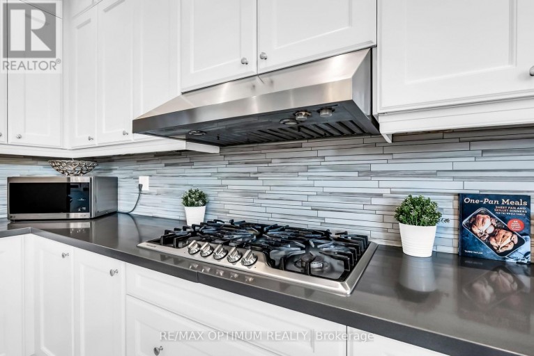 3 PORT HOPE HOLLOW, Brampton (Bram West), Ontario, L6Y2Y9