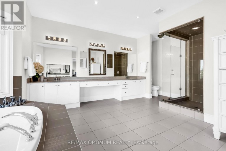 3 PORT HOPE HOLLOW, Brampton (Bram West), Ontario, L6Y2Y9