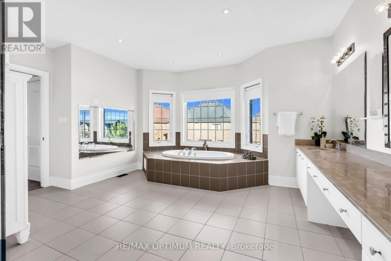 3 PORT HOPE HOLLOW, Brampton (Bram West), Ontario, L6Y2Y9
