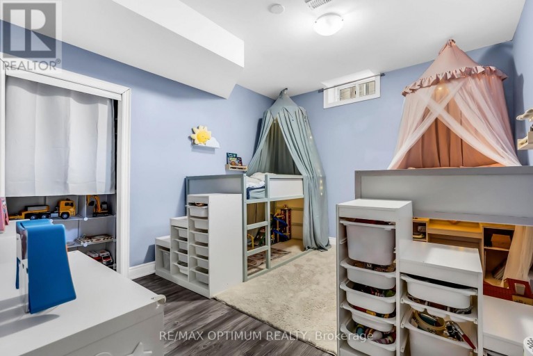 3 PORT HOPE HOLLOW, Brampton (Bram West), Ontario, L6Y2Y9
