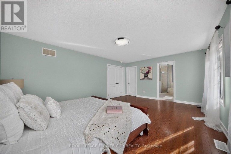19 SOLSTICE STREET, Brampton (Brampton East), Ontario, L6P3T5