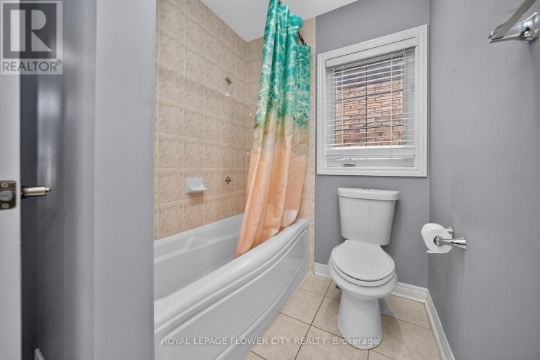 19 SOLSTICE STREET, Brampton (Brampton East), Ontario, L6P3T5